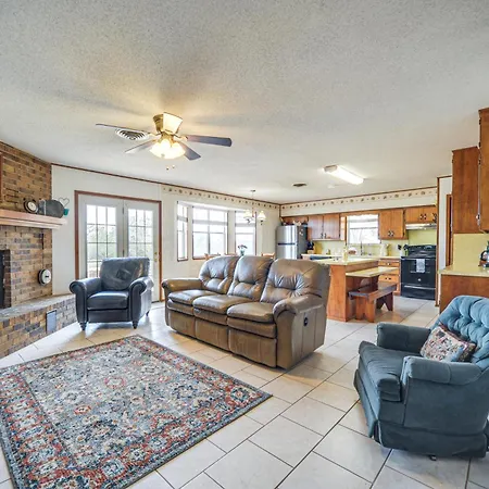 Historic Hoffmann Ranch Haus Near Wineries! Villa